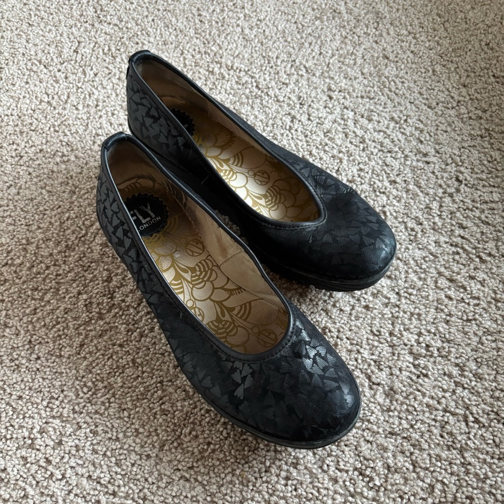 Fly London black fly pattern wedge heels size 40